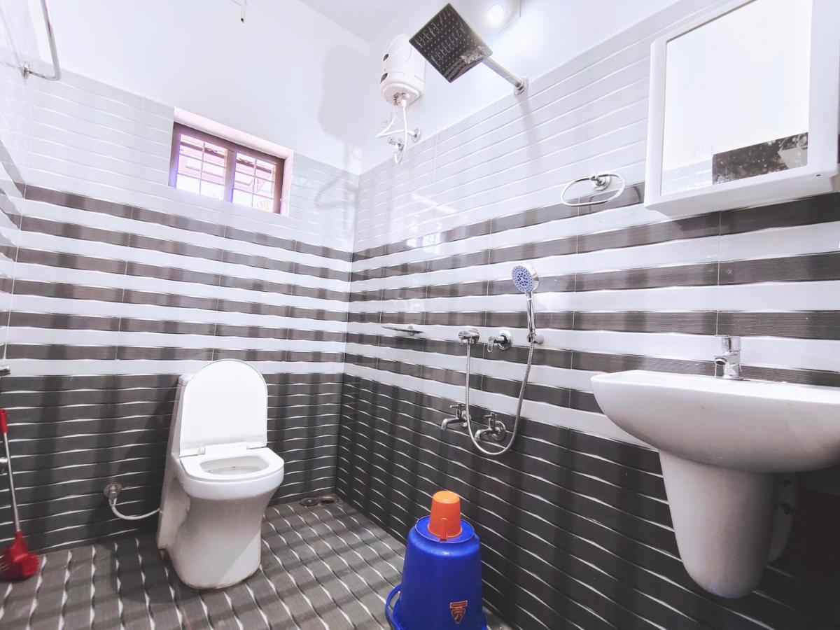 Malhar Marari Homestay Mararikulam Bagian luar foto