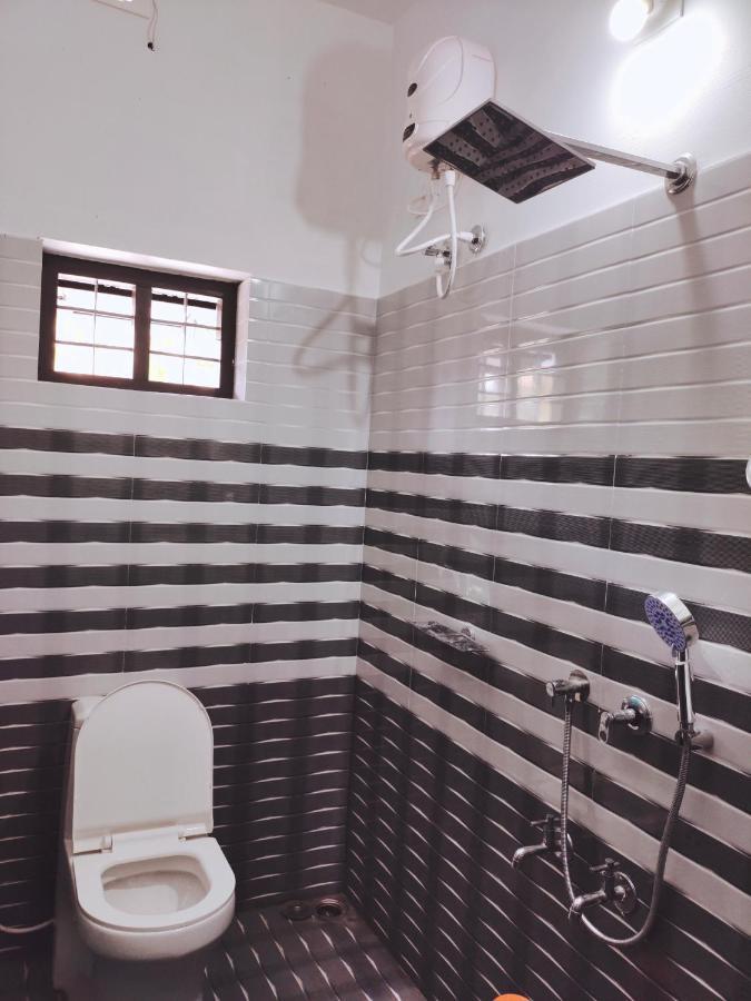 Malhar Marari Homestay Mararikulam Bagian luar foto