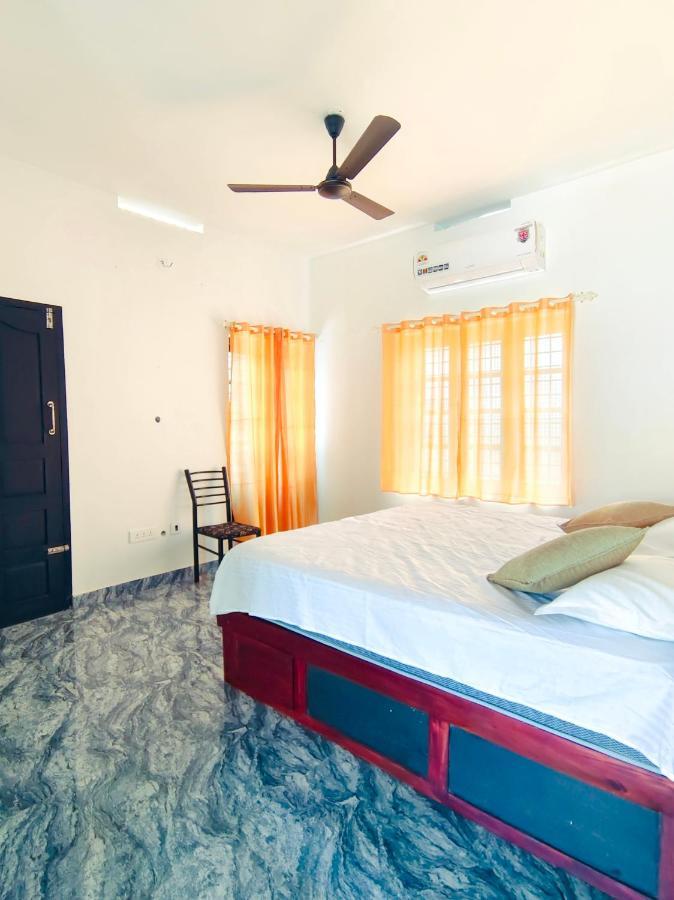 Malhar Marari Homestay Mararikulam Bagian luar foto
