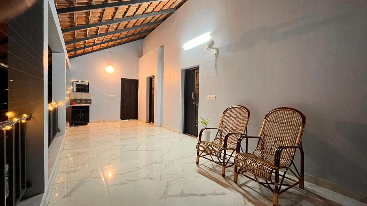 Malhar Marari Homestay Mararikulam Bagian luar foto