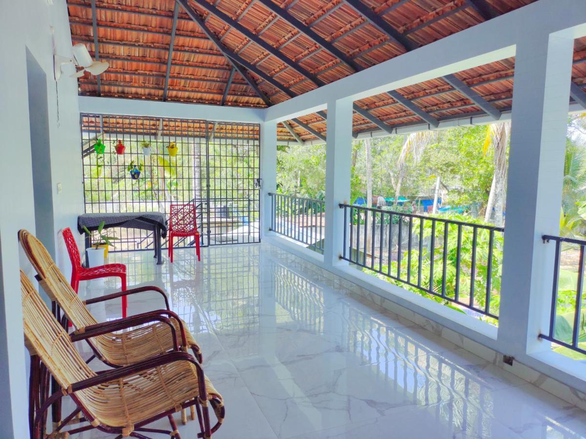 Malhar Marari Homestay Mararikulam Bagian luar foto