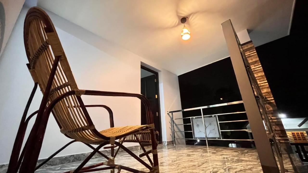 Malhar Marari Homestay Mararikulam Bagian luar foto